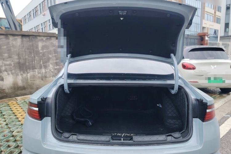 Used Geely Auto Preface 2025 Dongfang Yao 1.5TD Kunlun Edition Trunk