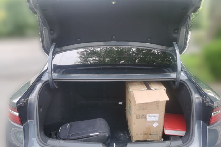 Used Geely Auto Preface 2025 Dongfang Yao 1.5TD Fuyao Edition Trunk