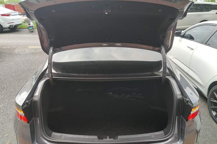 Used Geely Auto Preface 2025 Dongfang Yao 2.0TD Moonlight Edition Trunk