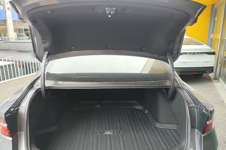 Used Geely Auto Preface 2025 Dongfang Yao 1.5TD Fuyao Edition Trunk