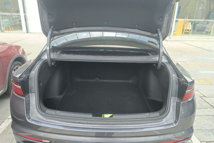 Used Geely Auto Preface 2025 Dongfang Yao 2.0TD Moonlight Edition Trunk