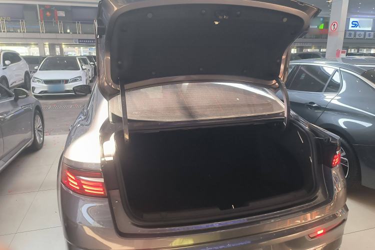 Used Geely Auto Preface 2025 Dongfang Yao 1.5TD Fuyao Edition Trunk