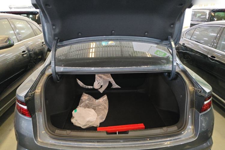 Used Geely Auto Preface 2025 Dongfang Yao 2.0TD Lanxing Edition Trunk