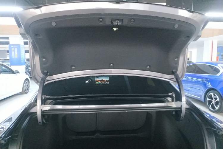 Used Geely Auto Preface 2025 Dongfang Yao 1.5TD Fuyao Edition Trunk