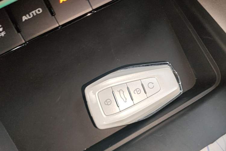Used Geely Auto Preface 2025 Dongfang Yao 1.5TD Kunlun Edition Vehicle Key