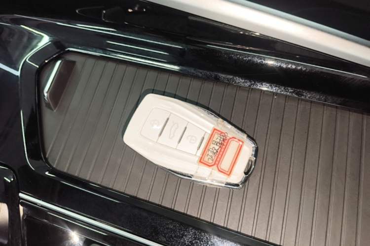 Used Geely Auto Preface 2025 Dongfang Yao 2.0TD Moonlight Edition Vehicle Key