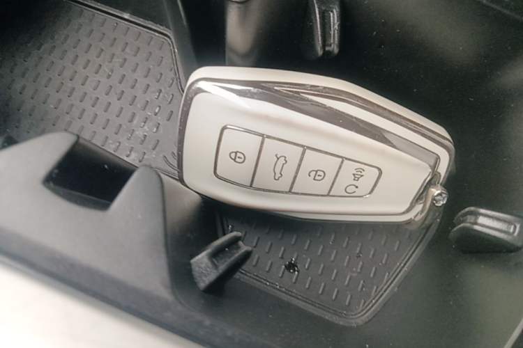 Used Geely Auto Preface 2025 Dongfang Yao 1.5TD Kunlun Edition Vehicle Key