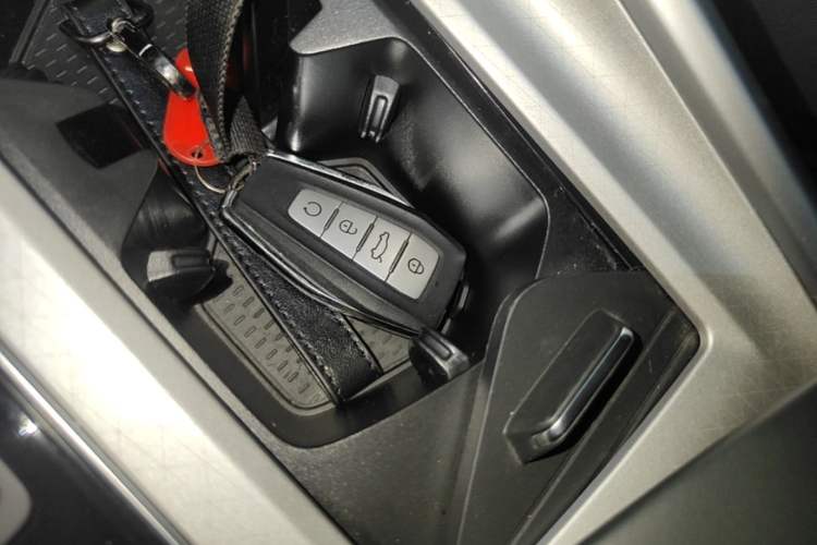 Used Geely Auto Preface 2025 Dongfang Yao 1.5TD Fuyao Edition Vehicle Key
