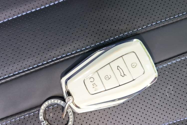 Used Geely Auto Preface 2025 Dongfang Yao 1.5TD Kunlun Edition Vehicle Key