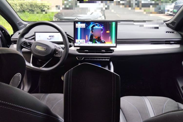 Used Geely Auto Preface 2025 Dongfang Yao 2.0TD Lanxing Edition Center Console