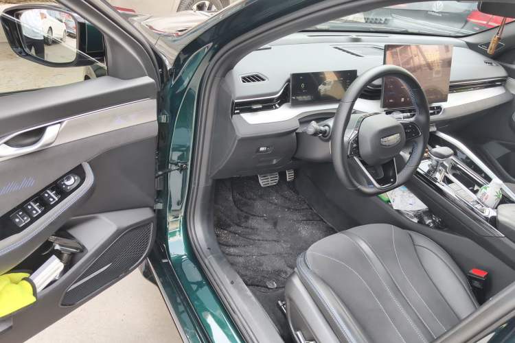 Used Geely Auto Preface 2025 Dongfang Yao 2.0TD Lanxing Edition Driver Seat