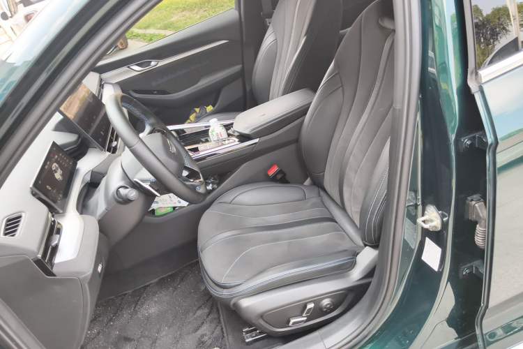 Used Geely Auto Preface 2025 Dongfang Yao 2.0TD Lanxing Edition Left Front Seat