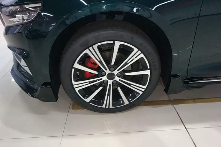 Used Geely Auto Preface 2025 Dongfang Yao 2.0TD Lanxing Edition Left Front Wheel Hub