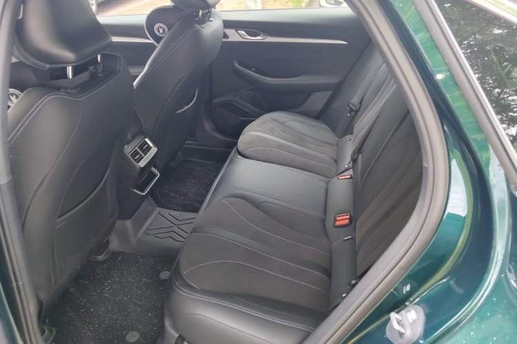 Used Geely Auto Preface 2025 Dongfang Yao 2.0TD Lanxing Edition Left Rear Seat