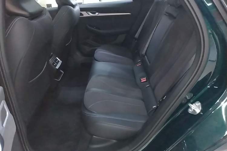 Used Geely Auto Preface 2025 Dongfang Yao 2.0TD Lanxing Edition Left Rear Seat