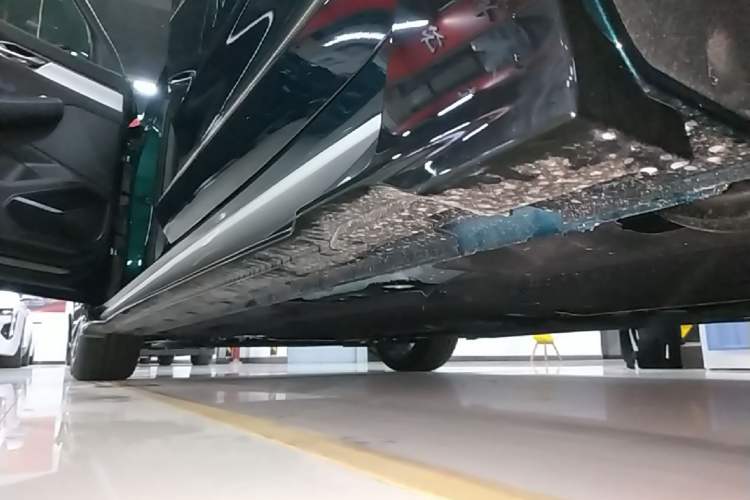 Used Geely Auto Preface 2025 Dongfang Yao 2.0TD Lanxing Edition Left Side Sill