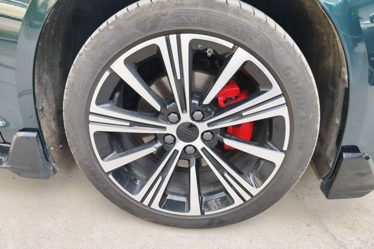 Used Geely Auto Preface 2025 Dongfang Yao 2.0TD Lanxing Edition Right Front Wheel Hub
