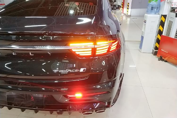 Used Geely Auto Preface 2025 Dongfang Yao 2.0TD Lanxing Edition Right Rear Taillight