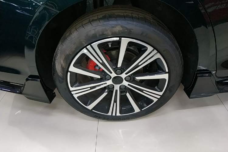 Used Geely Auto Preface 2025 Dongfang Yao 2.0TD Lanxing Edition Right Rear Wheel Hub