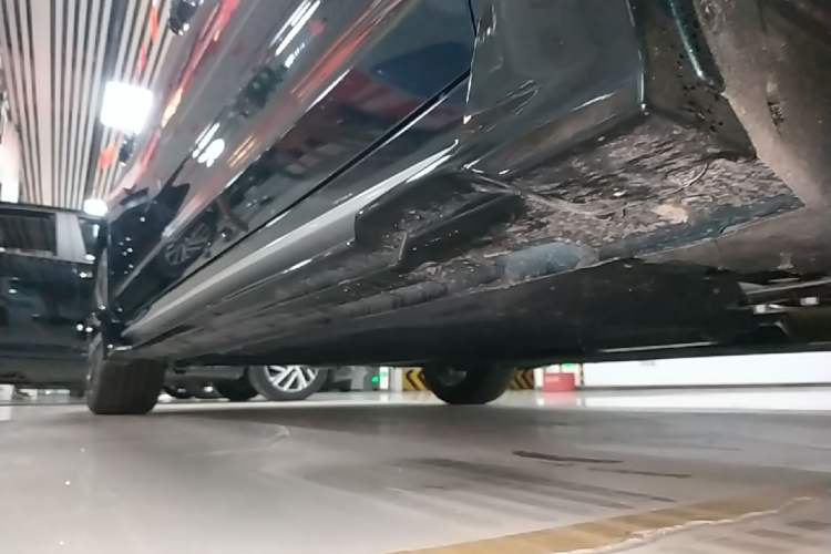 Used Geely Auto Preface 2025 Dongfang Yao 2.0TD Lanxing Edition Right Side Sill