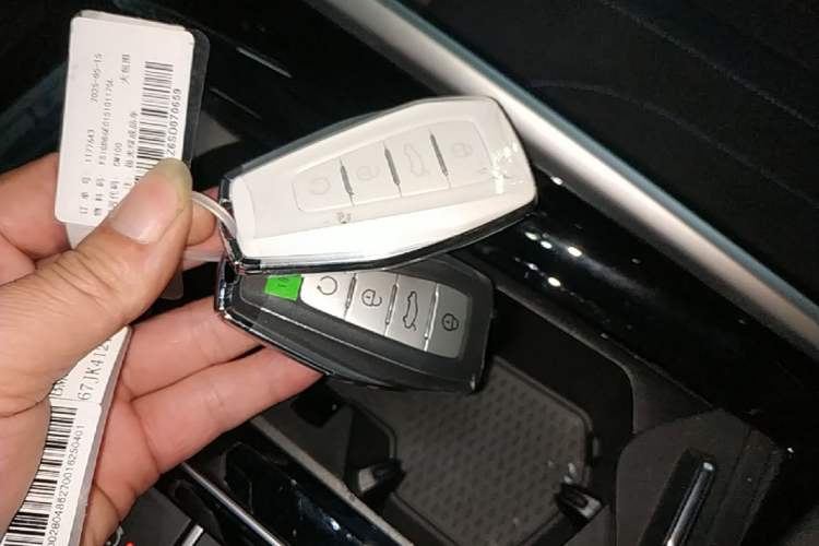 Used Geely Auto Preface 2025 Dongfang Yao 2.0TD Lanxing Edition Vehicle Key