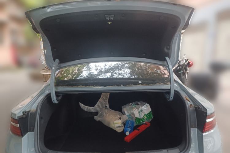 Used Geely Auto Preface 2025 Dongfang Yao 1.5TD Fuyao Edition Trunk