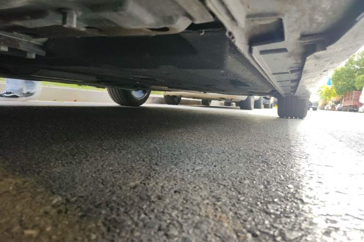 Used Geely Auto Preface 2025 Dongfang Yao 1.5TD Kunlun Edition Chassis Front Left