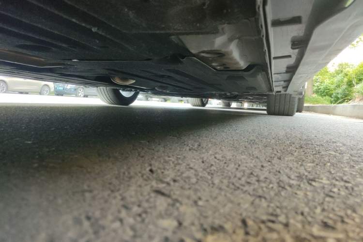 Used Geely Auto Preface 2025 Dongfang Yao 1.5TD Kunlun Edition Chassis Rear Right