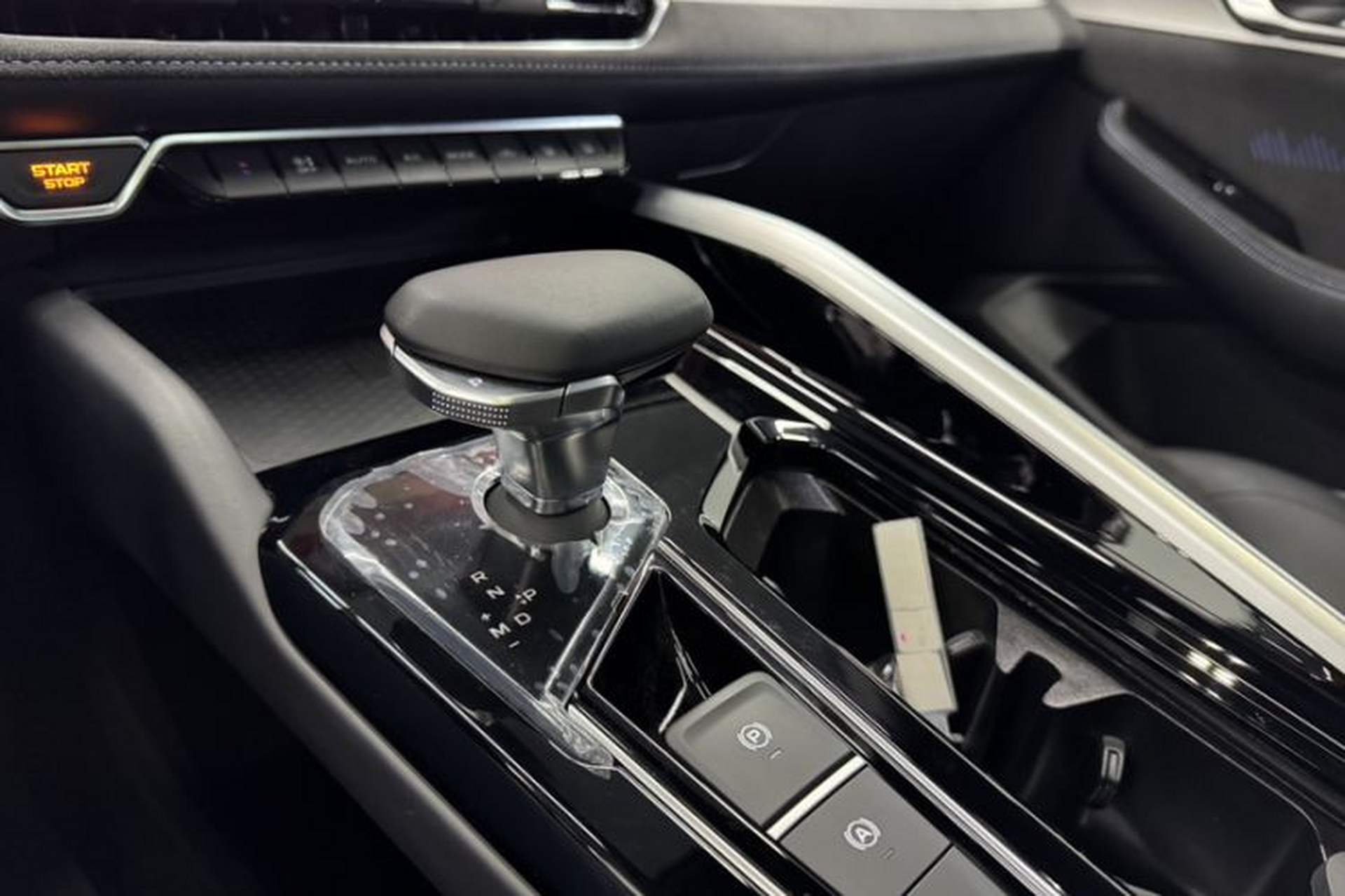 Used Geely Auto Preface 2025 Dongfang Yao 2.0TD Moonlight Edition Gear Lever