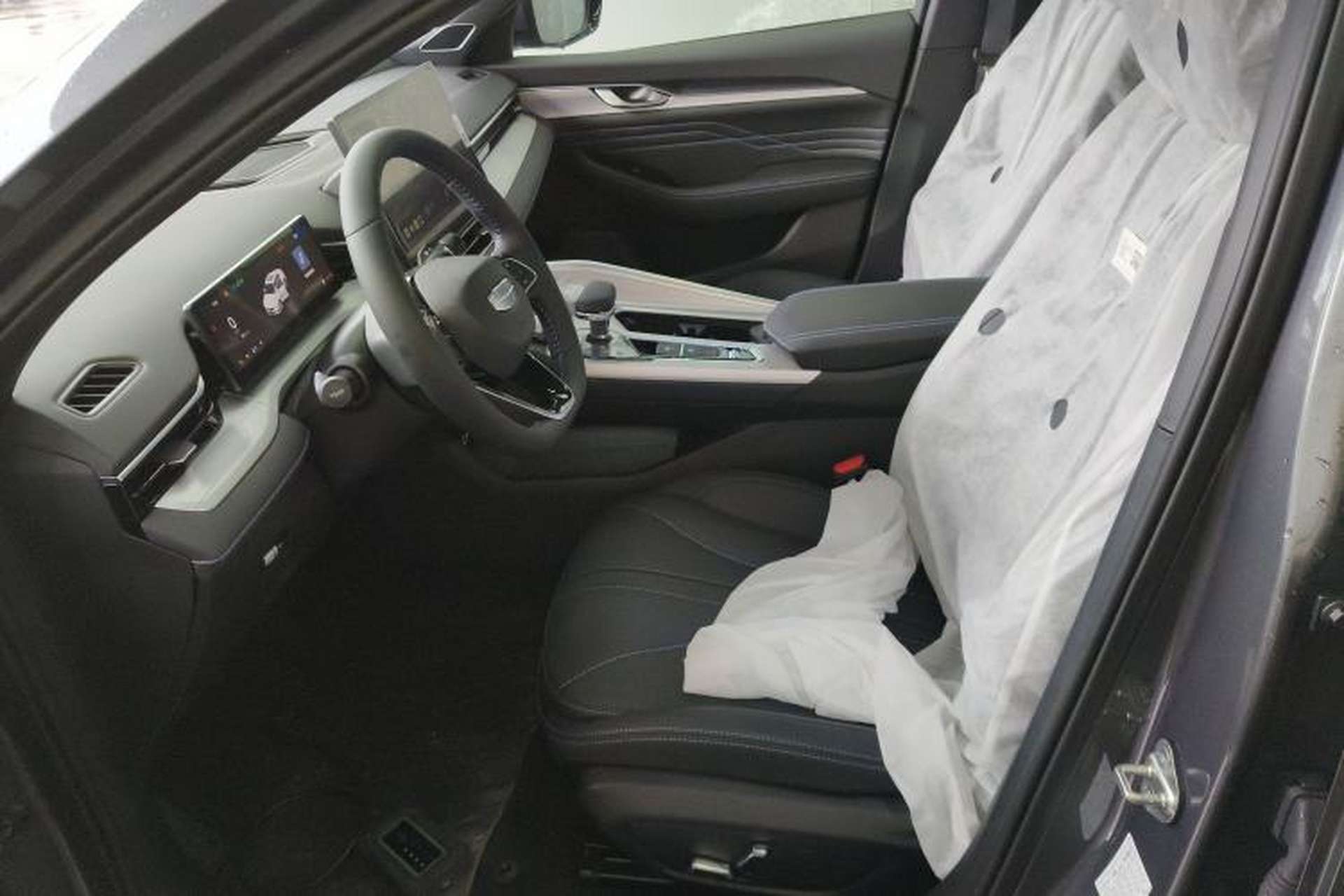 Used Geely Auto Preface 2025 Dongfang Yao 1.5TD Kunlun Edition Left Front Seat