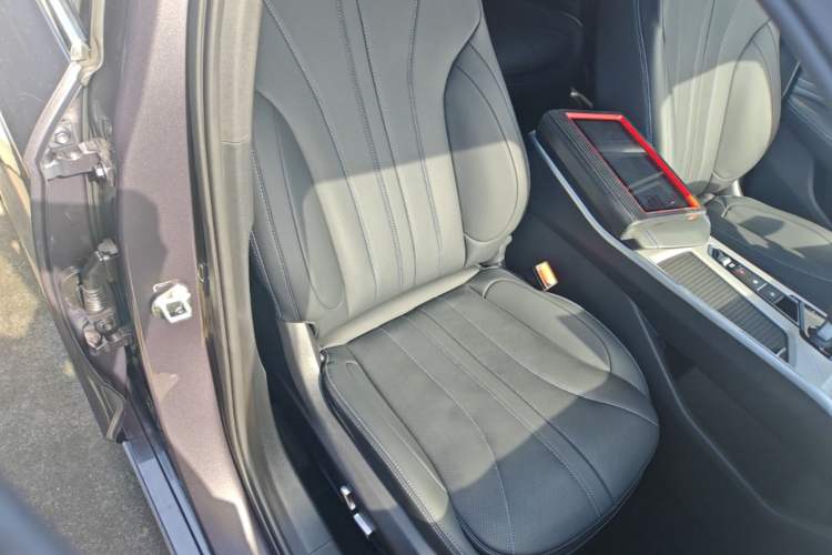 Used Geely Auto Preface 2025 Dongfang Yao 1.5TD Kunlun Edition Right Front Seat