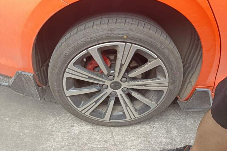 Used Geely Auto Preface 2025 Dongfang Yao 1.5TD Kunlun Edition Right Rear Wheel Hub