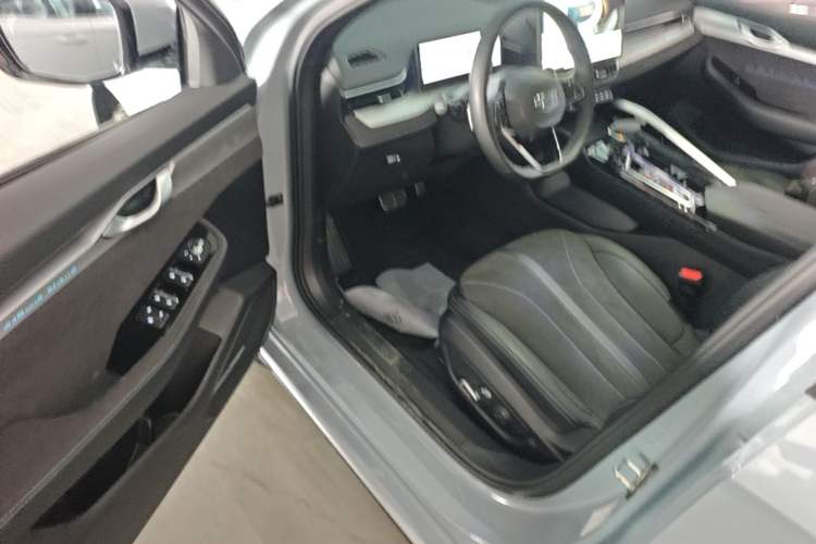 Used Geely Auto Preface 2025 Dongfang Yao 2.0TD Lanxing Edition Driver Seat