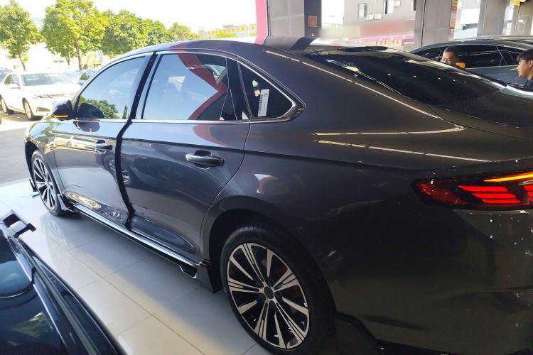 Used Geely Auto Preface 2025 Dongfang Yao 2.0TD Moonlight Edition Exterior 3