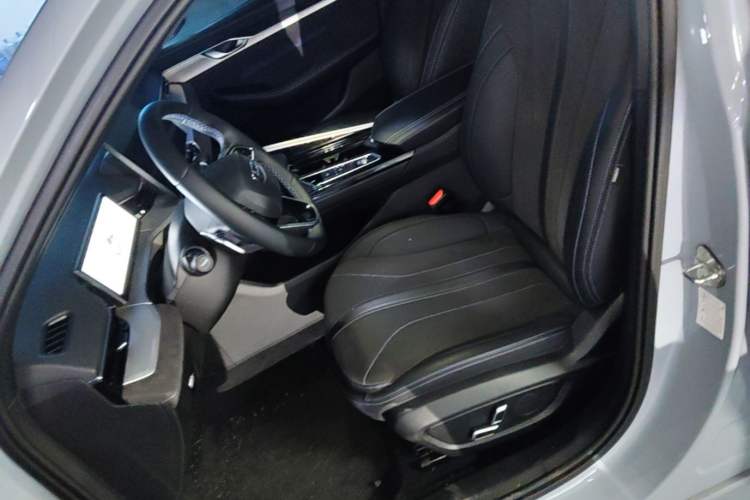Used Geely Auto Preface 2025 Dongfang Yao 2.0TD Jin Chao Edition Left Front Seat