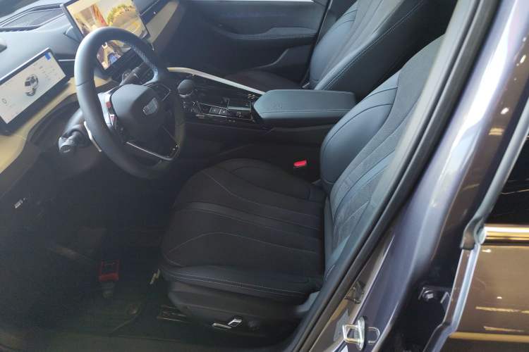 Used Geely Auto Preface 2025 Dongfang Yao 2.0TD Moonlight Edition Left Front Seat