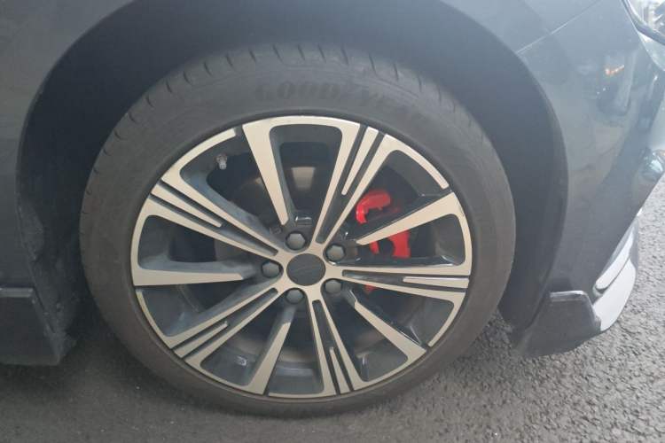 Used Geely Auto Preface 2025 Dongfang Yao 2.0TD Lanxing Edition Right Front Wheel Hub