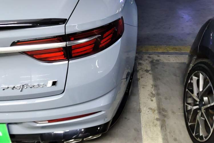 Used Geely Auto Preface 2025 Dongfang Yao 2.0TD Jin Chao Edition Right Rear Taillight