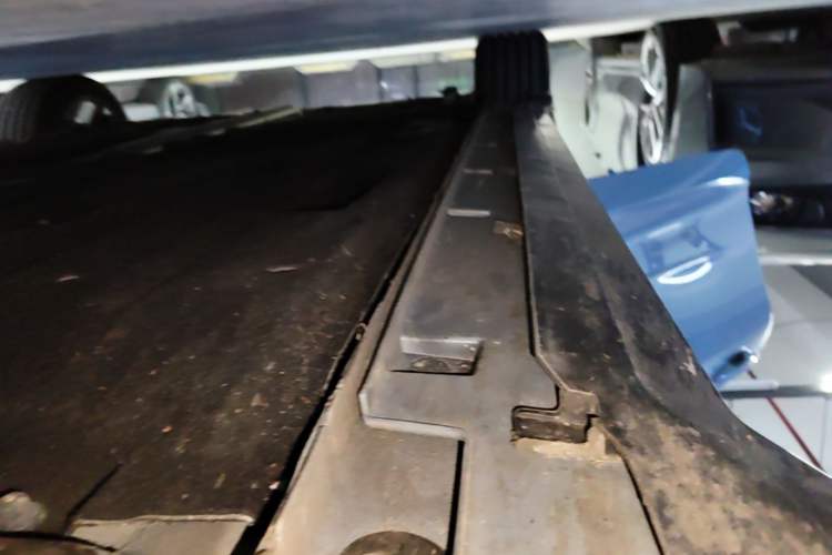 Used Geely Auto Preface 2025 Dongfang Yao 2.0TD Jin Chao Edition Right Side Sill