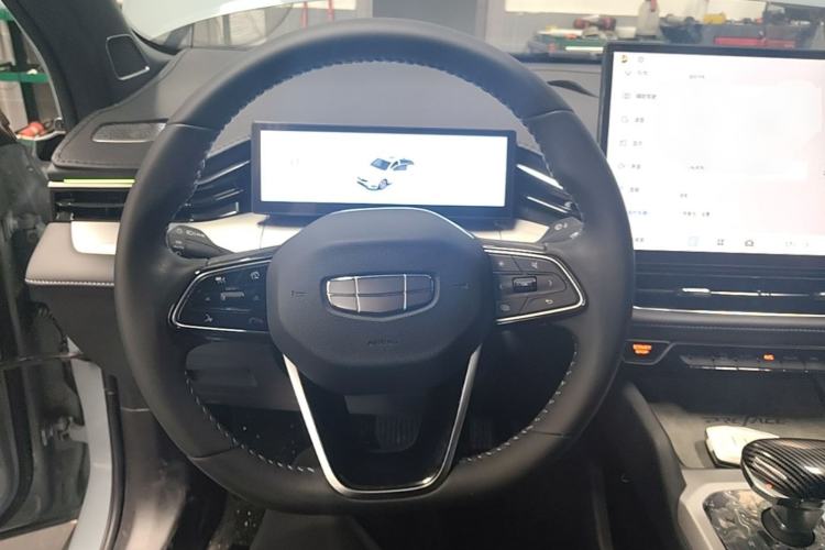 Used Geely Auto Preface 2025 Dongfang Yao 1.5TD Kunlun Edition Steering Wheel