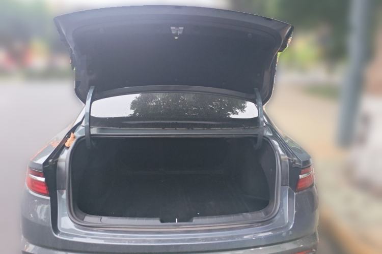 Used Geely Auto Preface 2025 Dongfang Yao 2.0TD Lanxing Edition Trunk