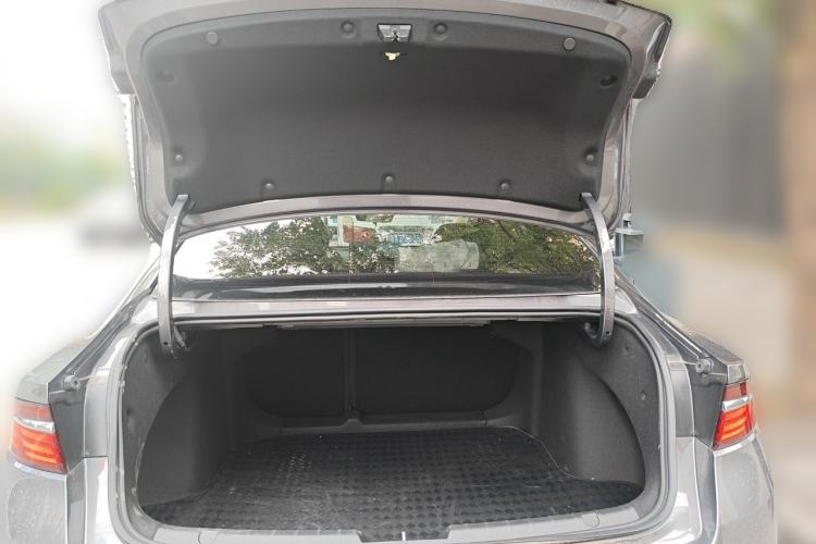 Used Geely Auto Preface 2025 Dongfang Yao 1.5TD Kunlun Edition Trunk