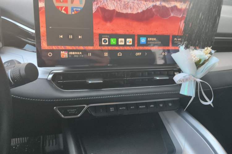 Used Geely Auto Preface 2025 Dongfang Yao 1.5TD Kunlun Edition Audio And AC Panel