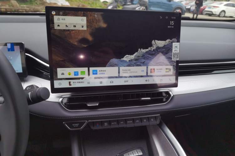 Used Geely Auto Preface 2025 Dongfang Yao 1.5TD Fuyao Edition Audio And AC Panel