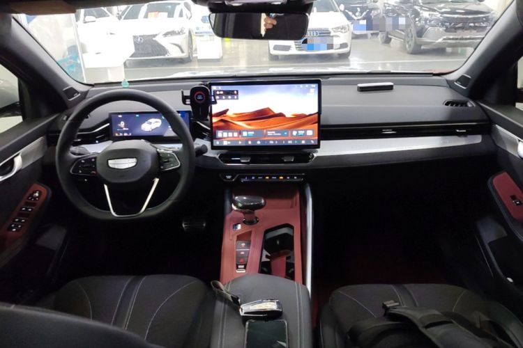Used Geely Auto Preface 2025 Dongfang Yao 2.0TD Lanxing Edition Center Console