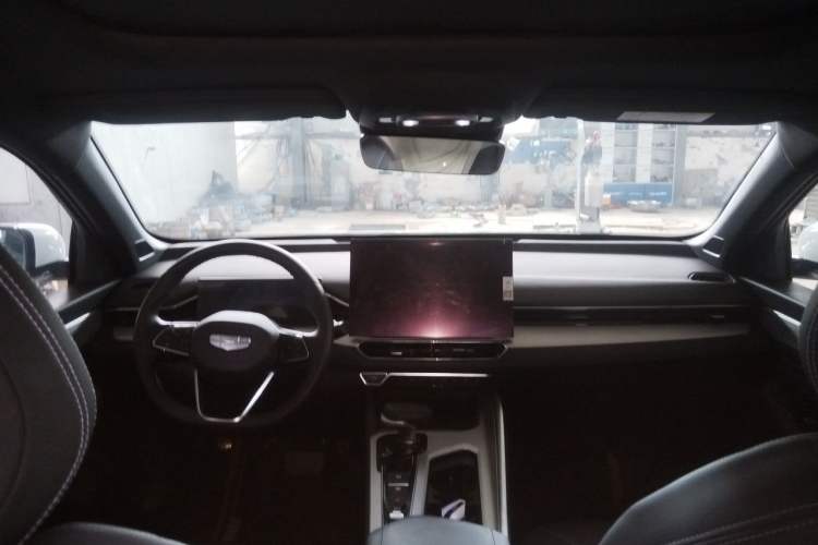 Used Geely Auto Preface 2025 Dongfang Yao 1.5TD Kunlun Edition Center Console