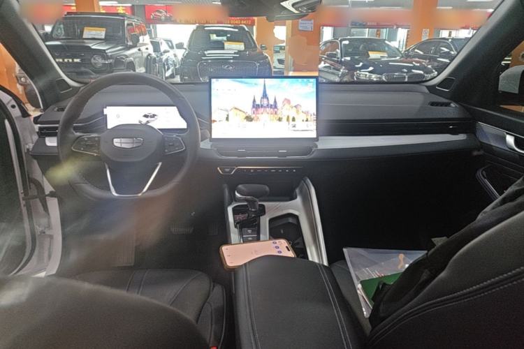 Used Geely Auto Preface 2025 Dongfang Yao 1.5TD Kunlun Edition Center Console