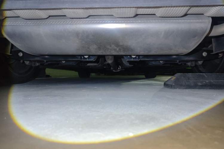 Used Geely Auto Preface 2025 Dongfang Yao 1.5TD Kunlun Edition Chassis Rear