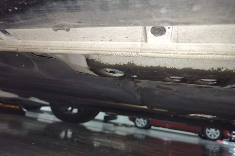 Used Geely Auto Preface 2025 Dongfang Yao 1.5TD Kunlun Edition Chassis Rear Right