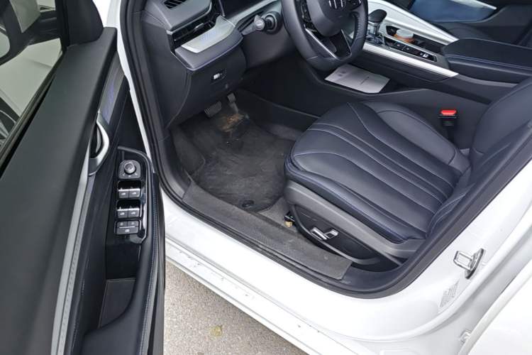 Used Geely Auto Preface 2025 Dongfang Yao 1.5TD Fuyao Edition Driver Seat